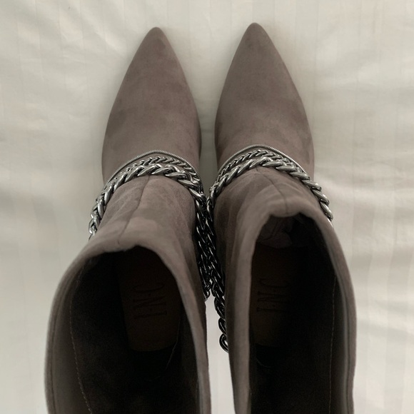 INC Women’s Reanna Faux Suede Pointed Toe Ankle Boots - Picture 5 of 13